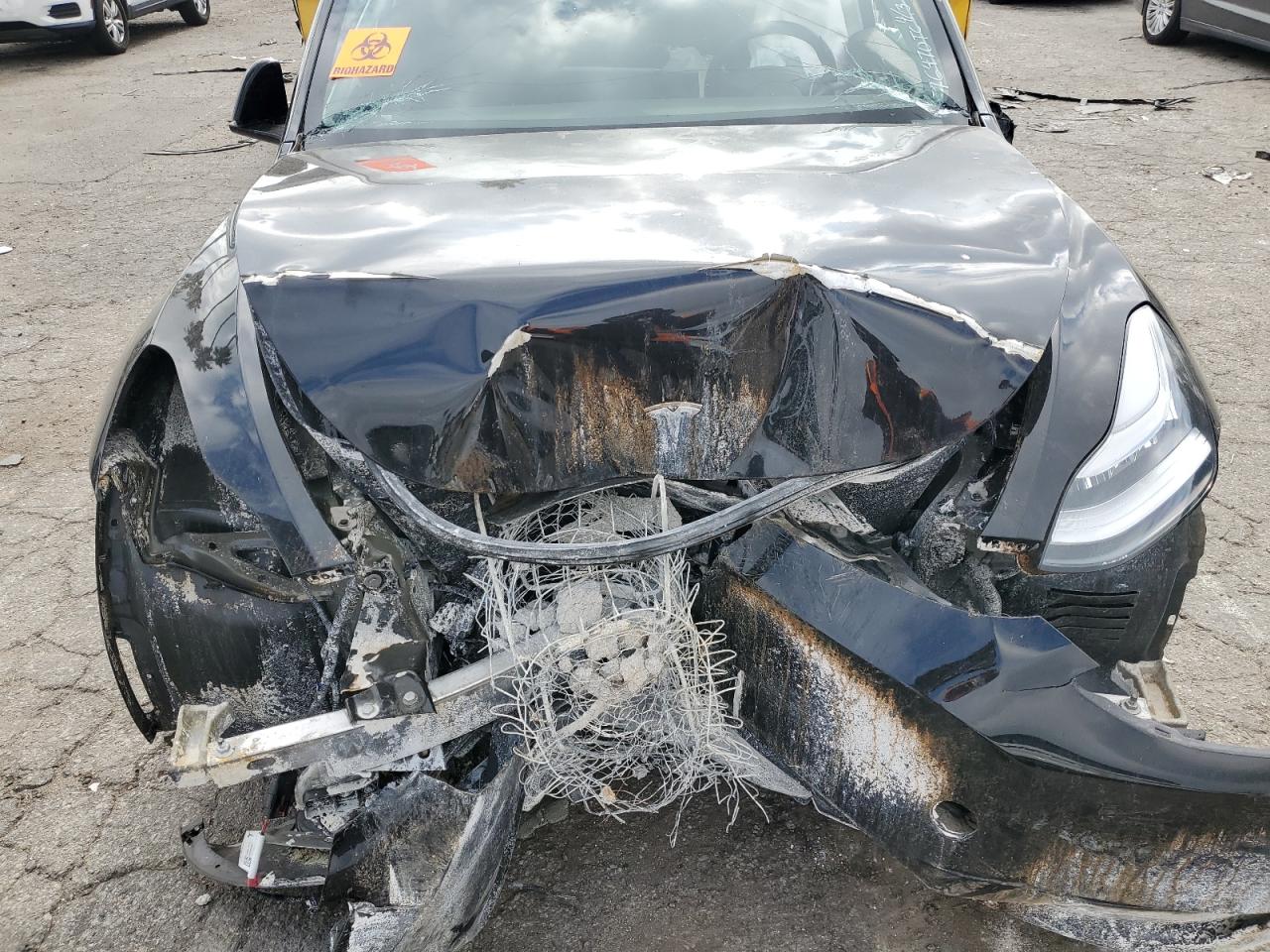 7SAYGDEE8PA028098 - 2023 Tesla model y