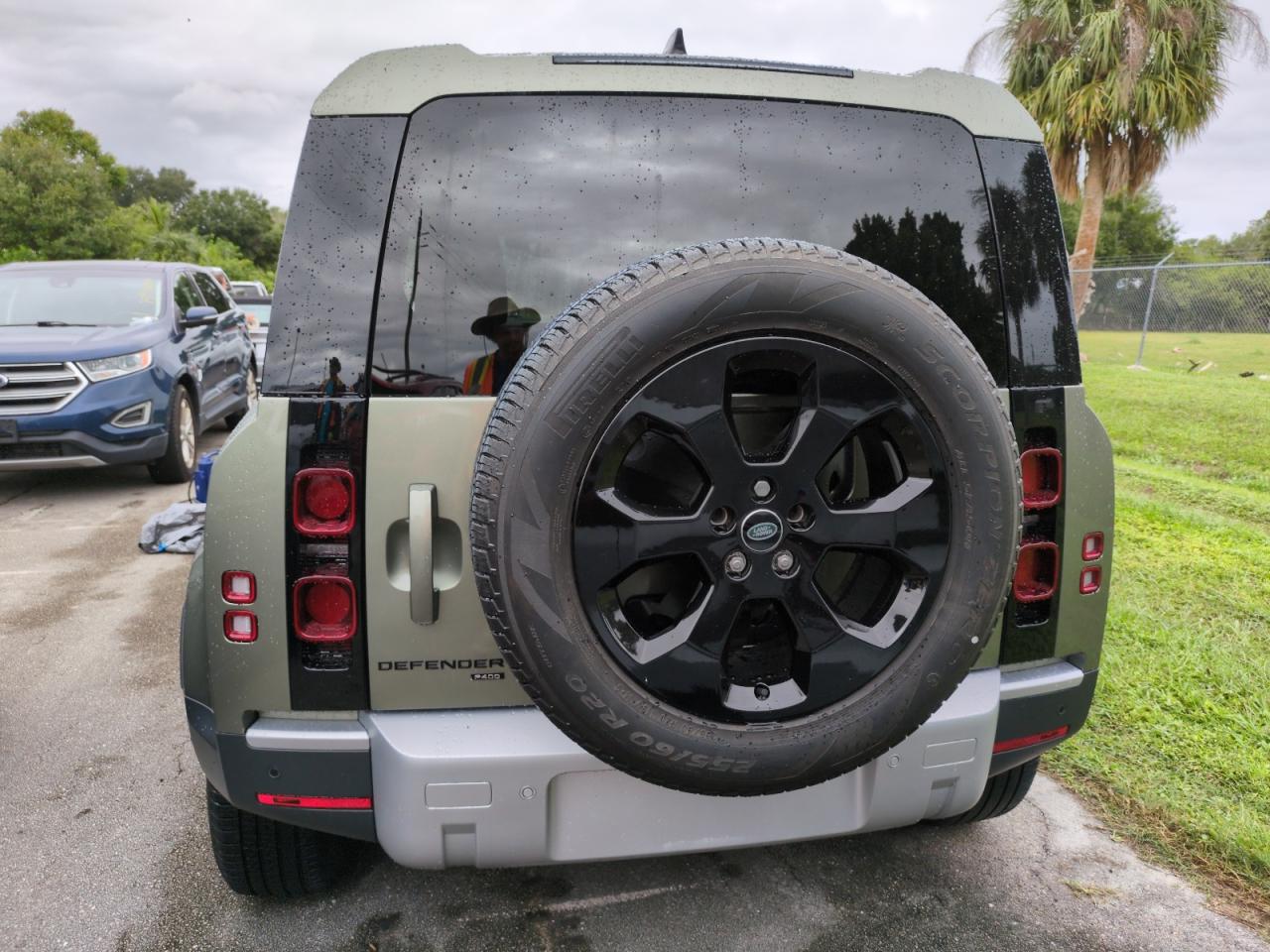 SALEP7EU2P2112487 - 2023 Land rover Defender