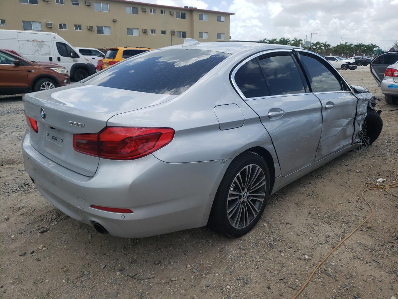 WBAJR3C08LCE60131 - 2020 Bmw 530 i